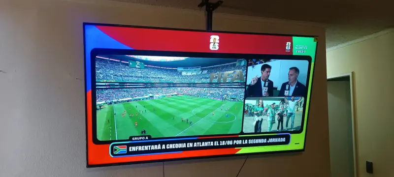 Televisor Hisense pantalla LED 70 pulgadas - 2