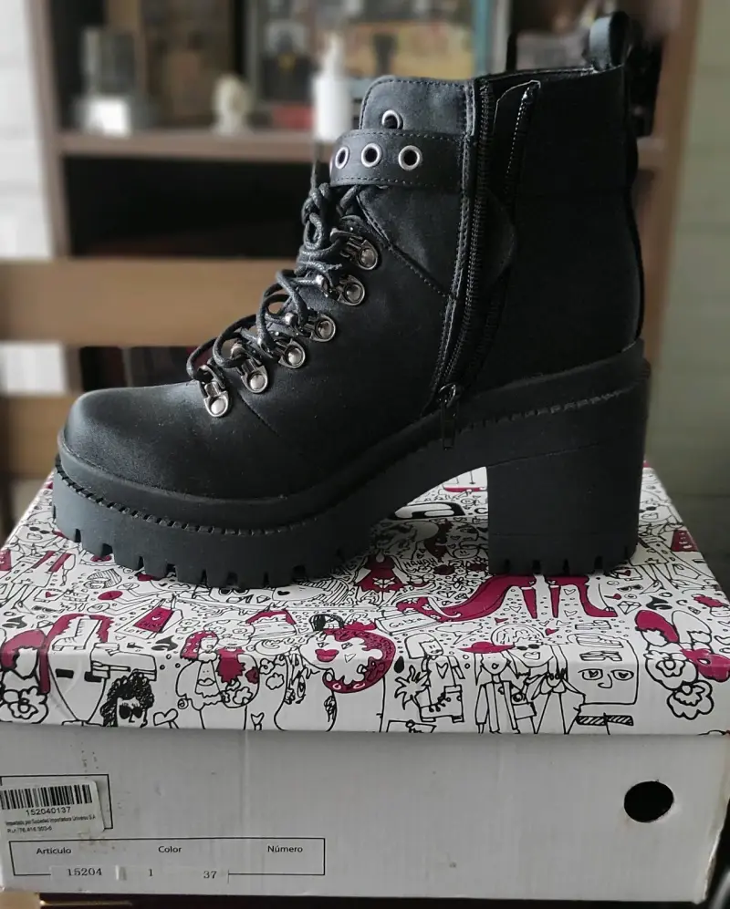Botines negros con plataforma Gotta - 2