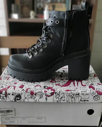 Botines negros con plataforma Gotta - miniatura 2