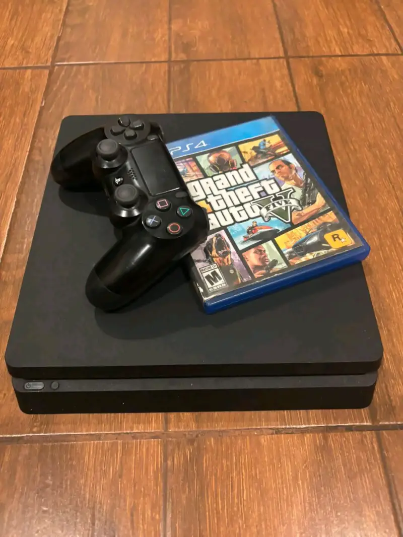 PS4 con GTA 5 - 1