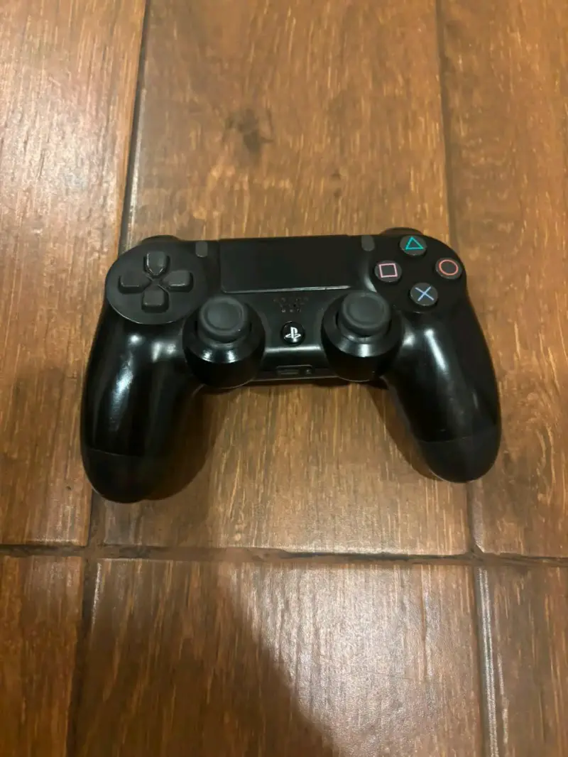 PS4 con GTA 5 - 3