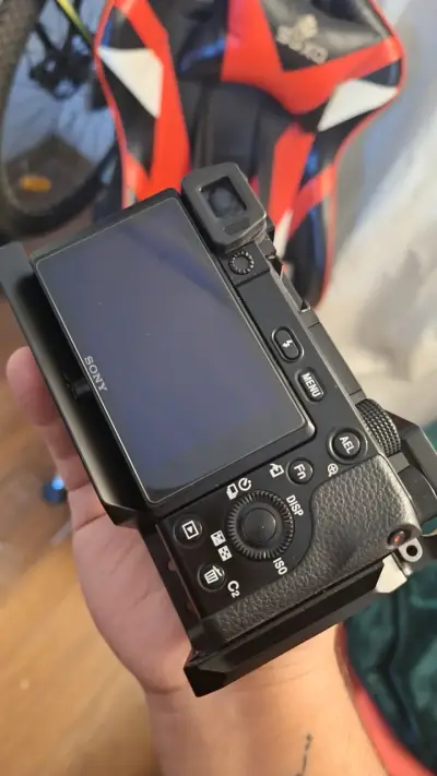 Sony a6100 - miniatura 1