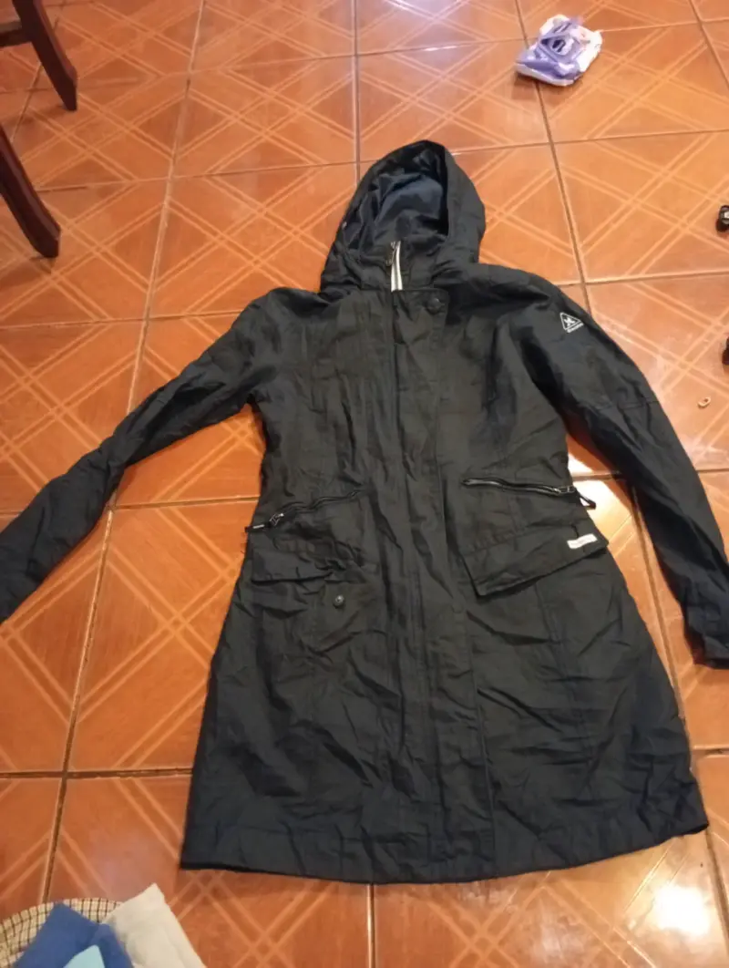 Casaca con capucha S-M