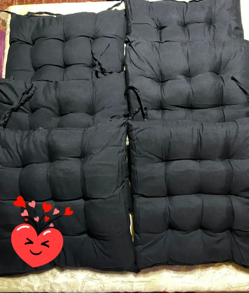 Cojines negros para sillas