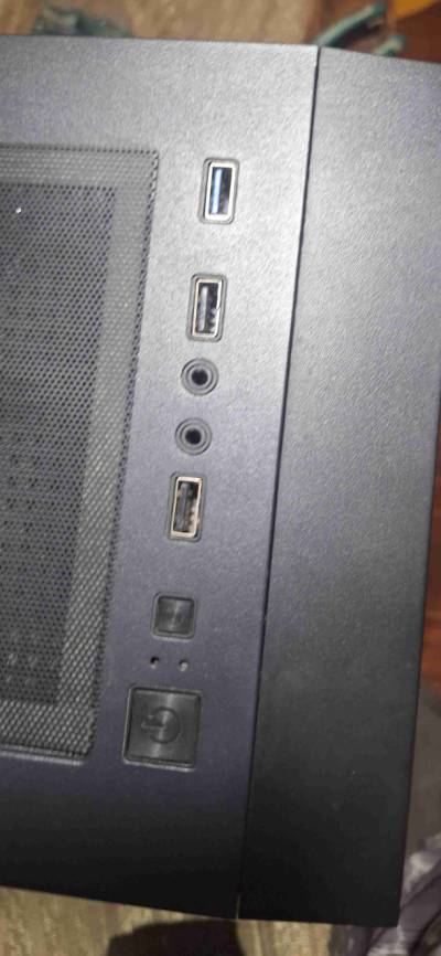 Gabinete de PC GameMax negro - miniatura 4