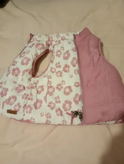 Chaqueta limonada con flores rosas s/manga - miniatura 3