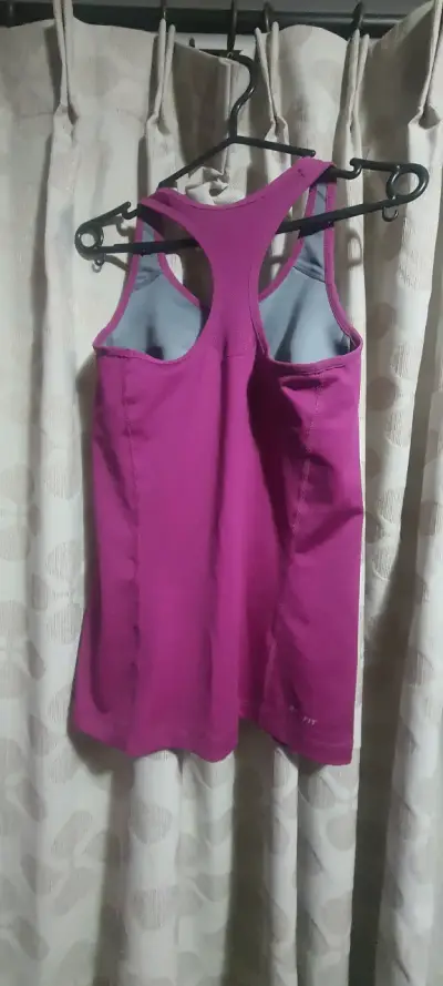 Polera deportiva fucsia Nike - miniatura 2