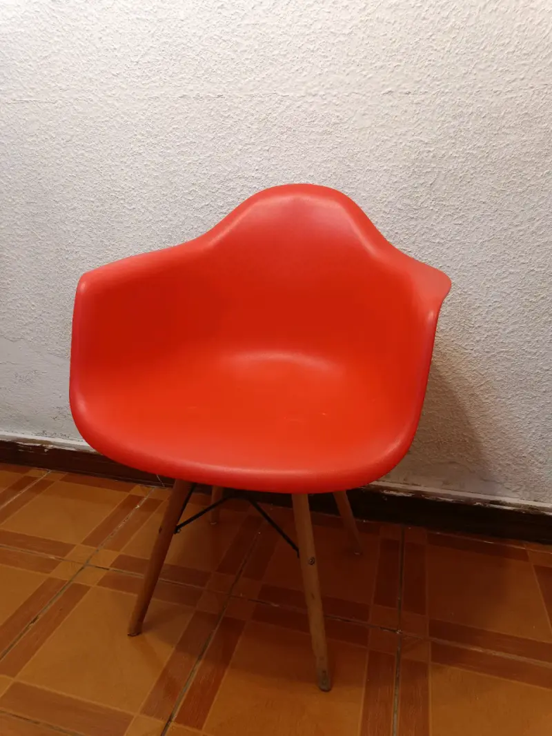 Silla moderna roja - 2