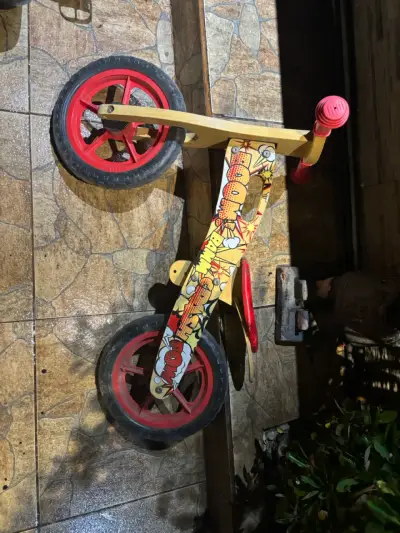 Bicicleta de equilibrio infantil - miniatura 3