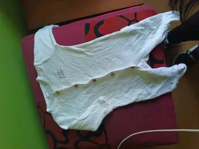 Pijama de bebé a rayas - miniatura 1