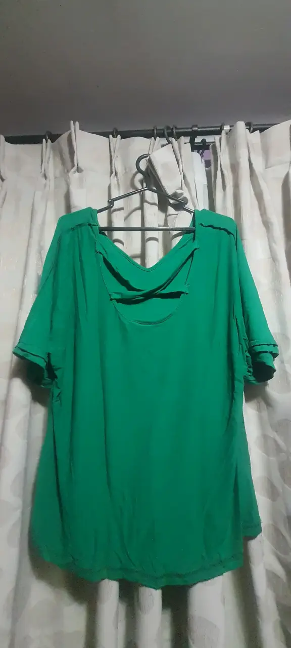 Polera verde de algodón - 2