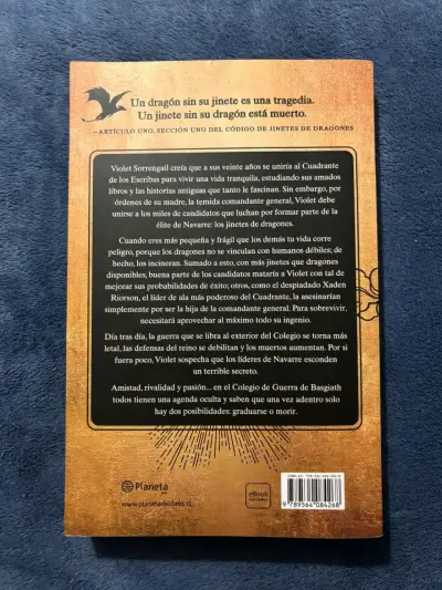 Libro 'Alas de Sangre' de Rebecca Yarros - miniatura 2