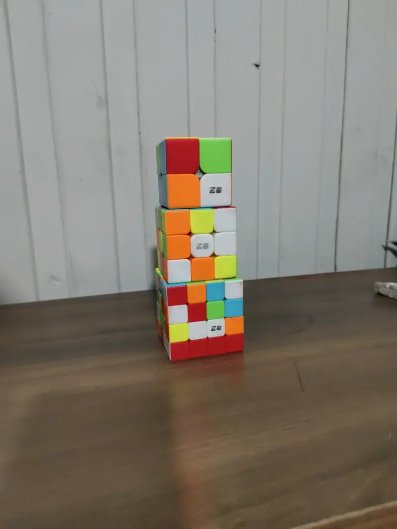 Cubo de Rubik colorido