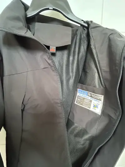 Chaqueta impermeable negra Outdoor - miniatura 3