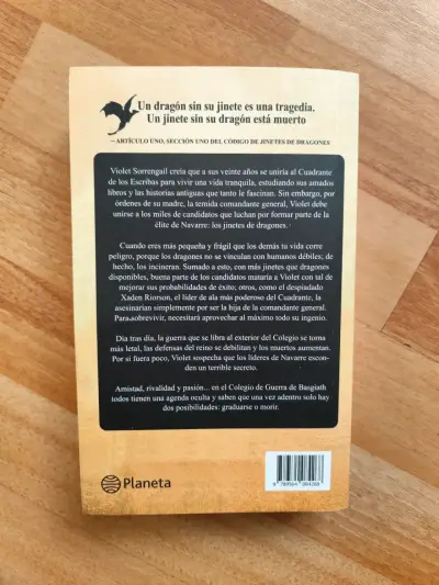Libro 'Alas de Sangre' Rebecca Yarros - miniatura 2