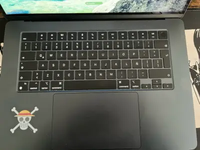 MacBook Air 15 pulgadas | 8GB 500GB - miniatura 3