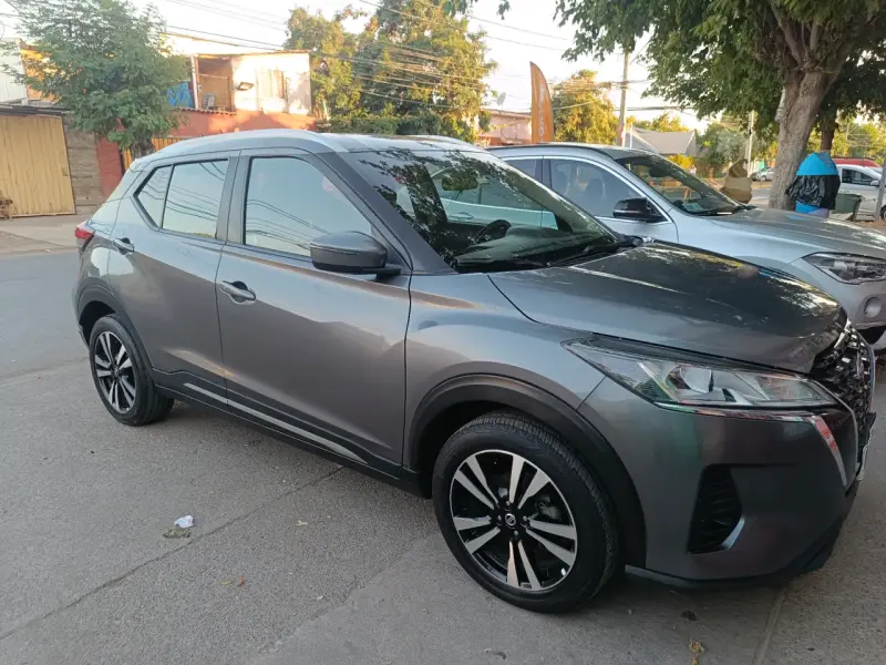Nissan Kicks 2023 en prenda - 1