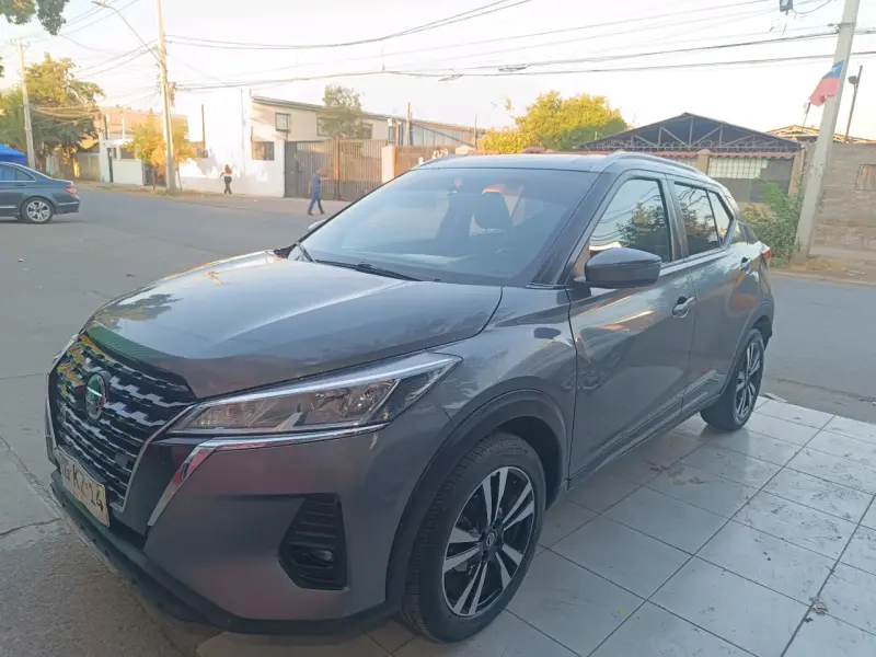 Nissan Kicks 2023 en prenda - 3