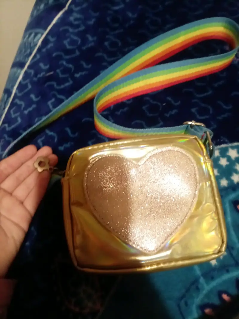 Bolso dorado con corazón para niña - 4