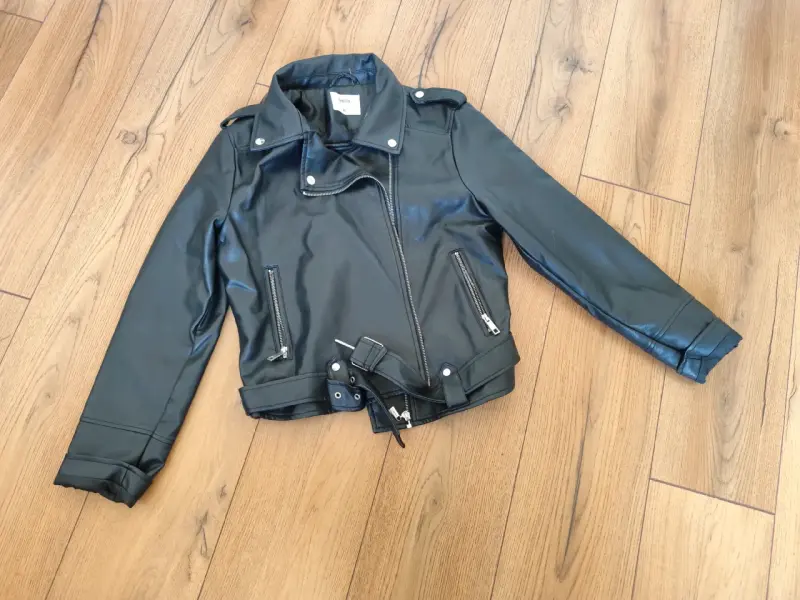 Chaqueta negra de cuero - 3