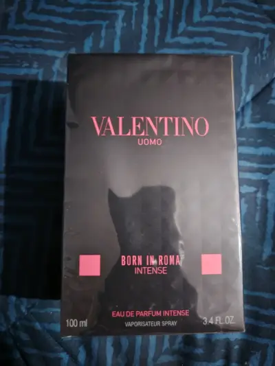 Perfume Valentino Uomo Born in Roma - miniatura 1