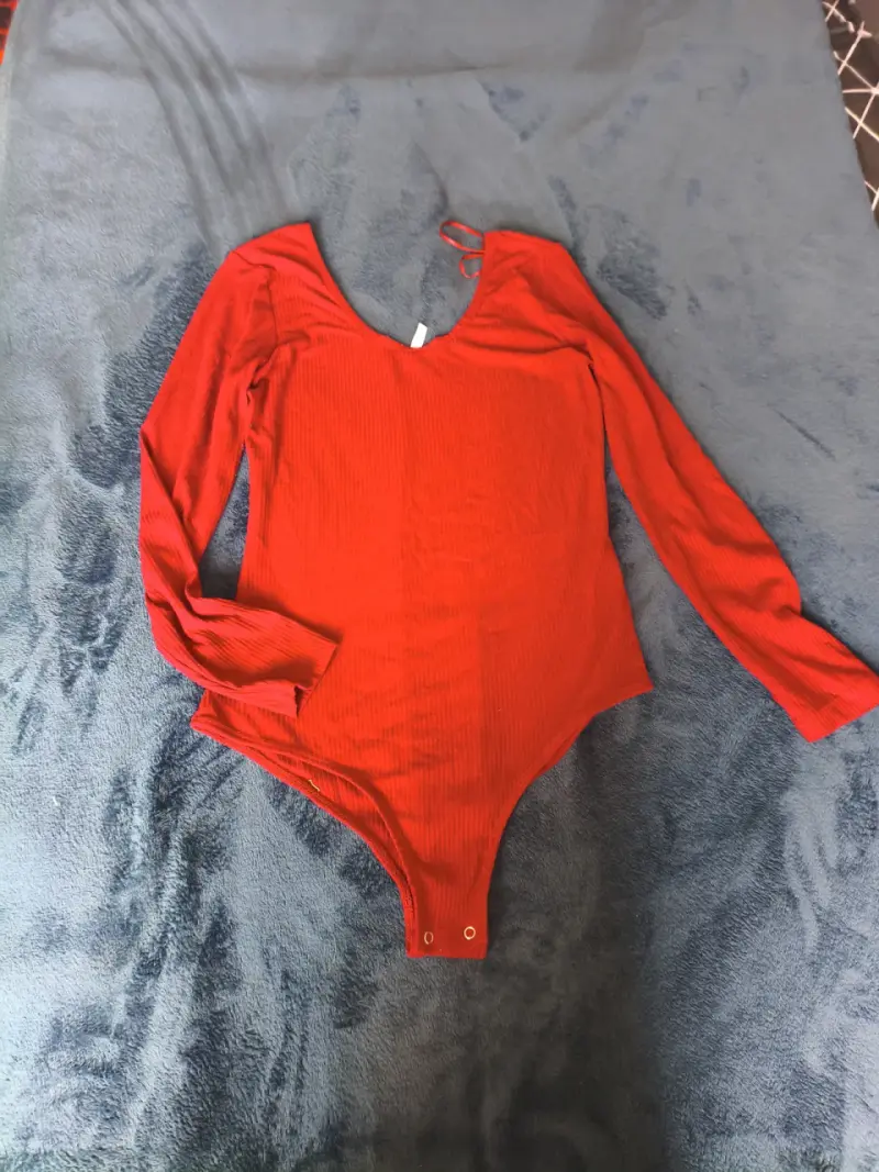 Body rojo de manga larga