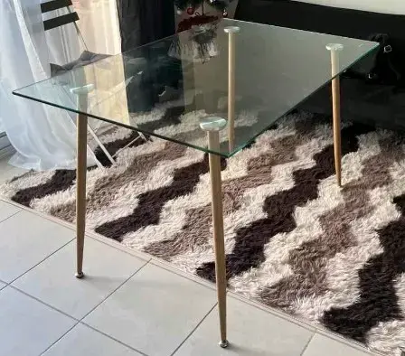 Mesa de vidrio moderna