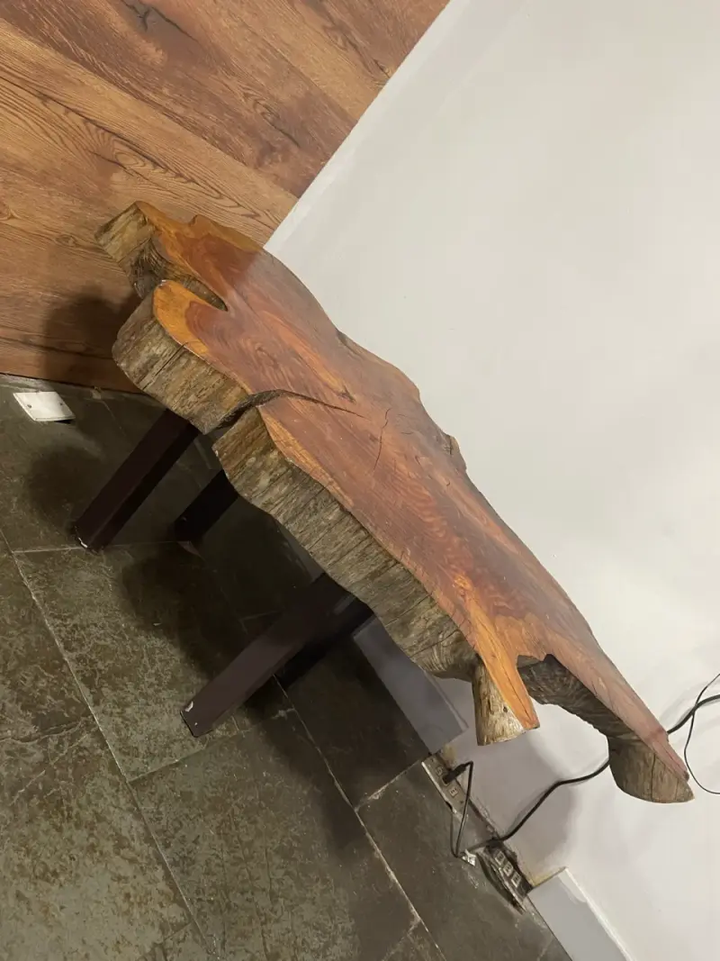Mesa de madera rústica - 2