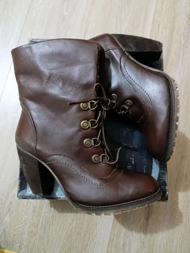 Botines de tacón marrones N°39 forro Chiporro - 1