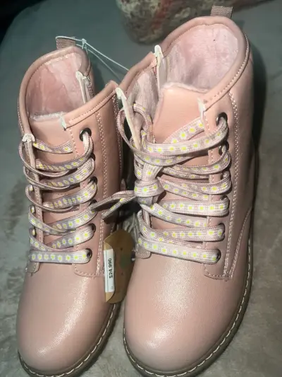 Botas rosadas con forro interior - miniatura 1