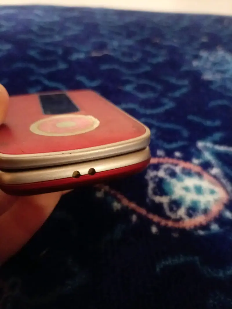 Celular plegable rojo vintage - 4