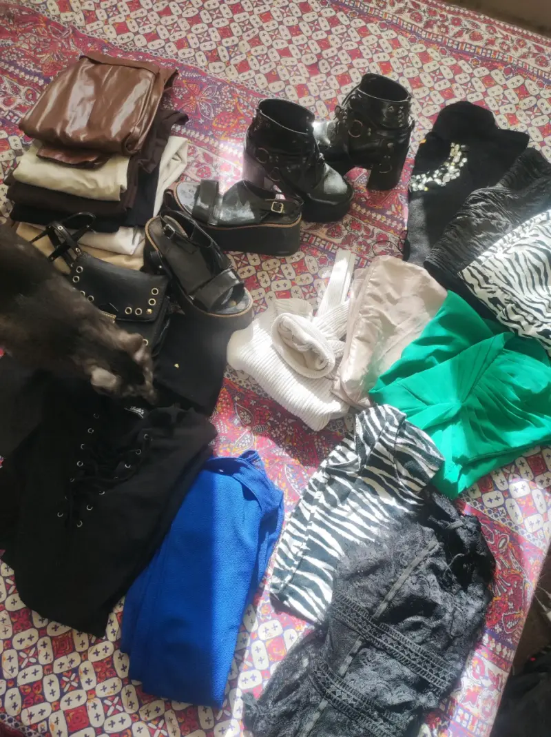 Lote de Ropa , Zapatos y accesorios. - 1