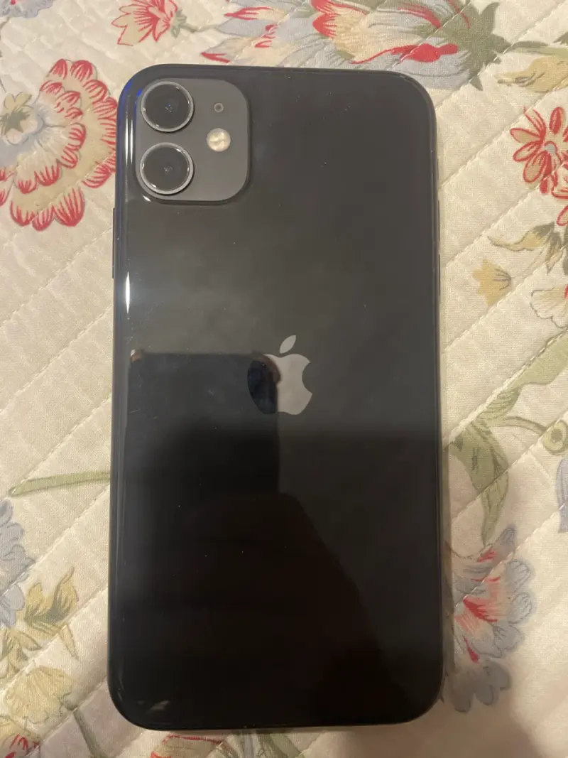 Iphone 11 ( con detalle pantalla) 83% bat - 2