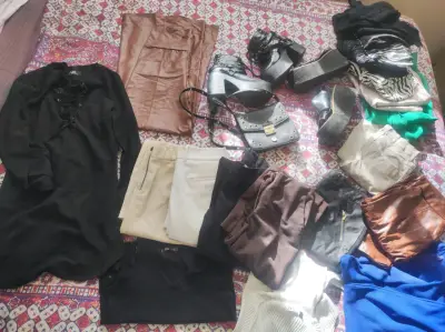 Lote de Ropa , Zapatos y accesorios. - miniatura 6