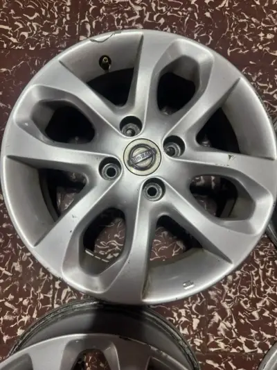 Llantas originales Nissan March - miniatura 2