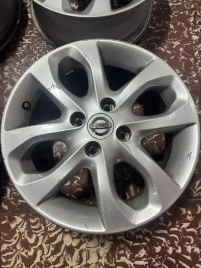 Llantas originales Nissan March - miniatura 3