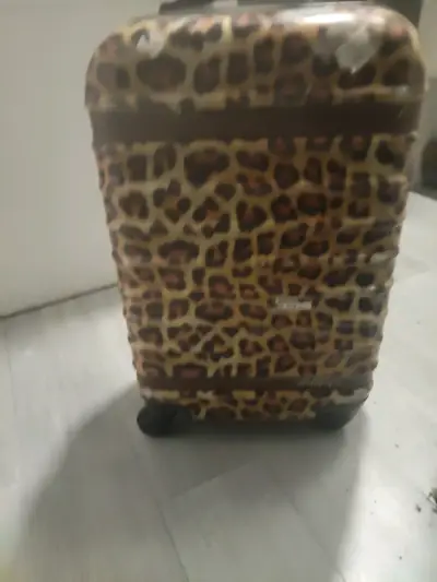 Maleta con diseño animal print - miniatura 1