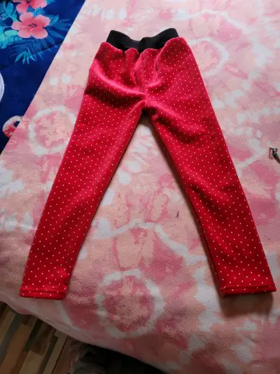 Leggings rosados y rojo de puntos - miniatura 3