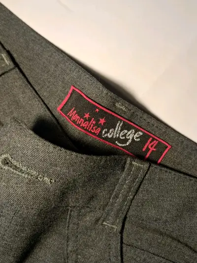 Pantalones grises de mujer - miniatura 2