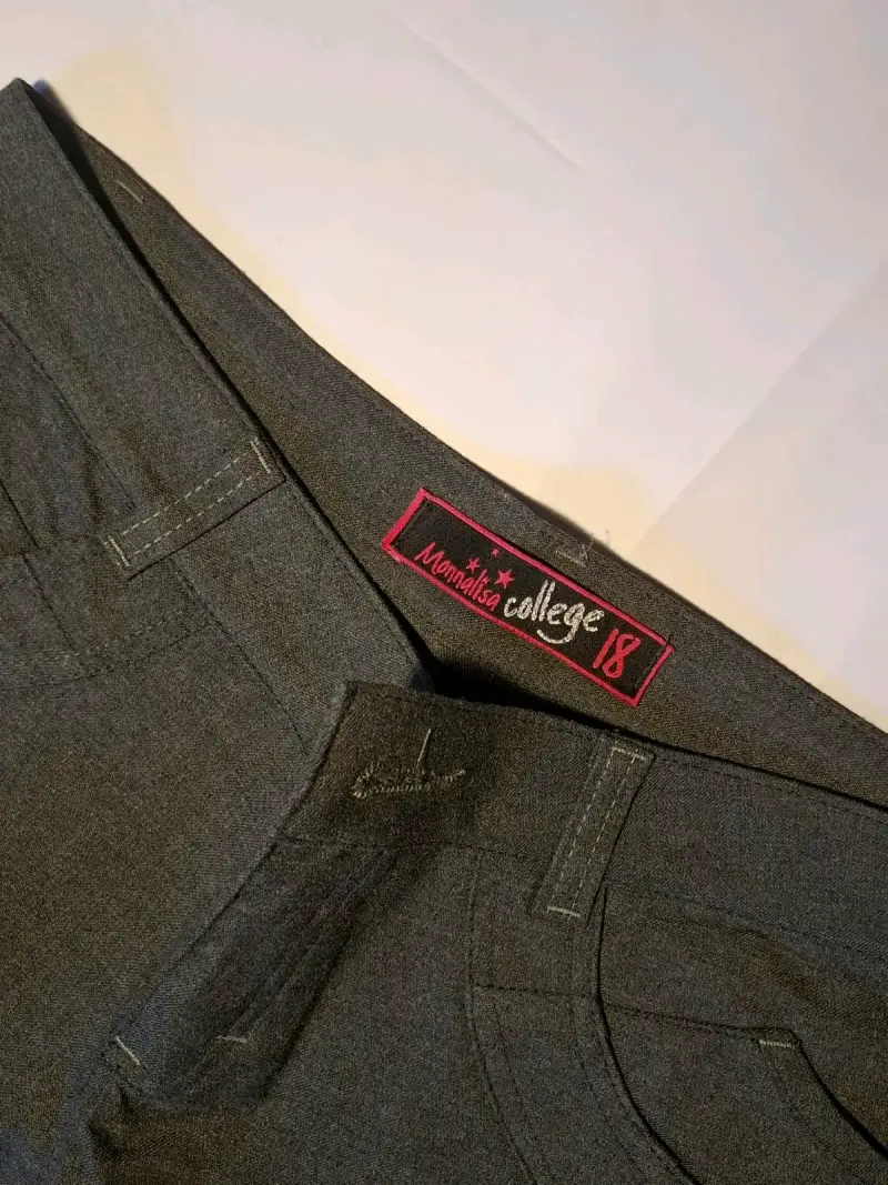 Pantalón gris de tiro alto - 2