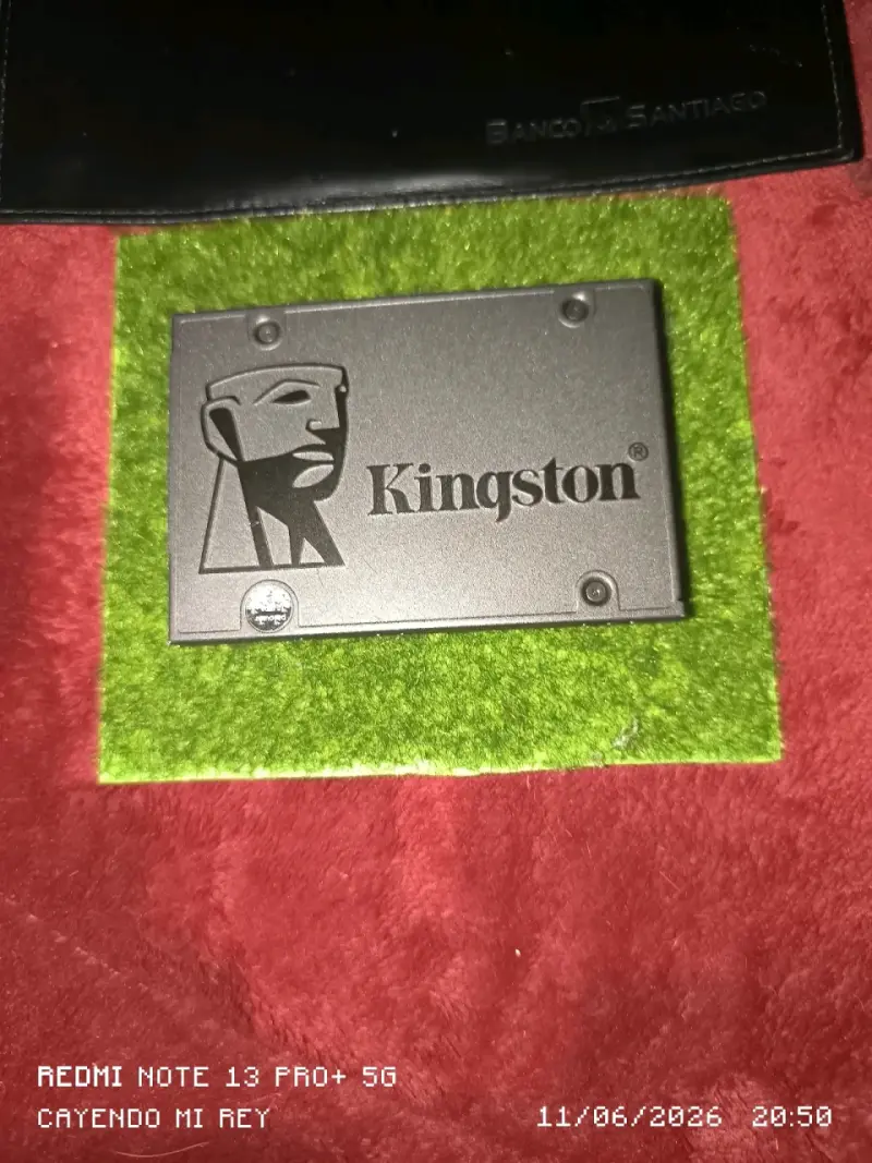 Unidad SSD Kingston 240GB - 1