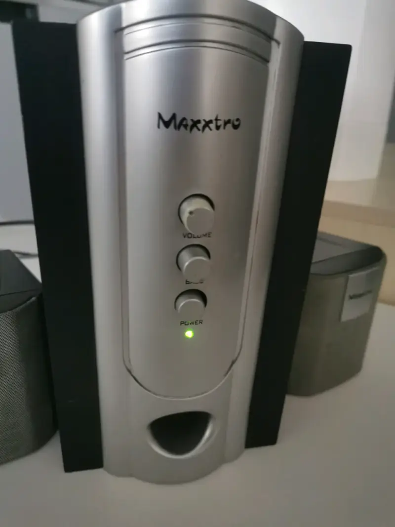 Sistema de Sonido Maxxtro 2.1 - 2