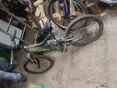Bicicleta Aro 20 negra - miniatura 2