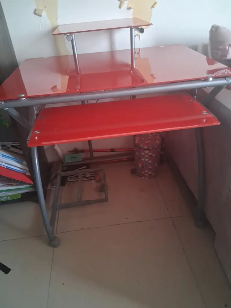 Escritorio de vidrio roja moderna - 2