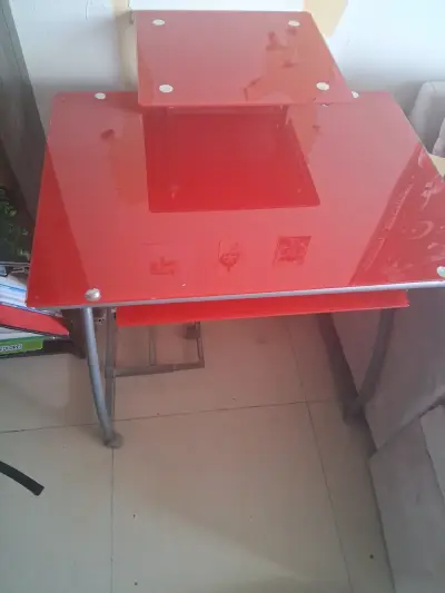 Escritorio de vidrio roja moderna - miniatura 3