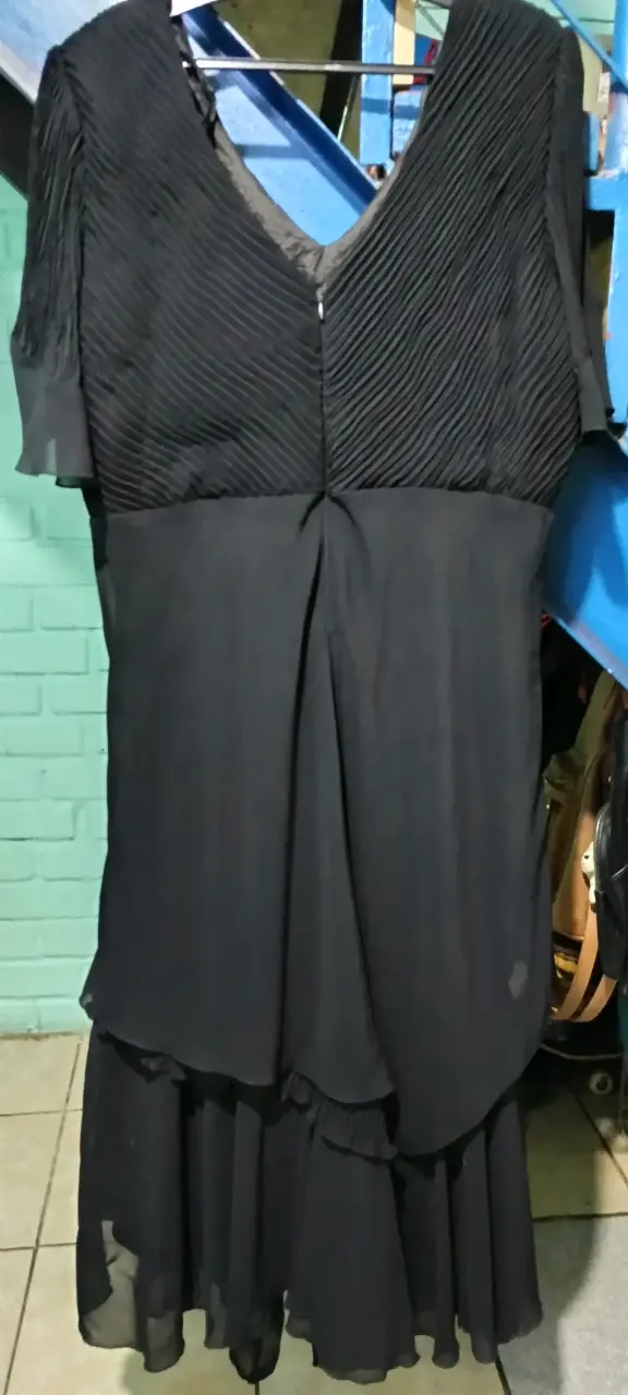 Vestido negro elegante plisado - 2