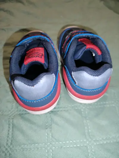 Zapatillas infantiles azul y rojo talla 20 - miniatura 3
