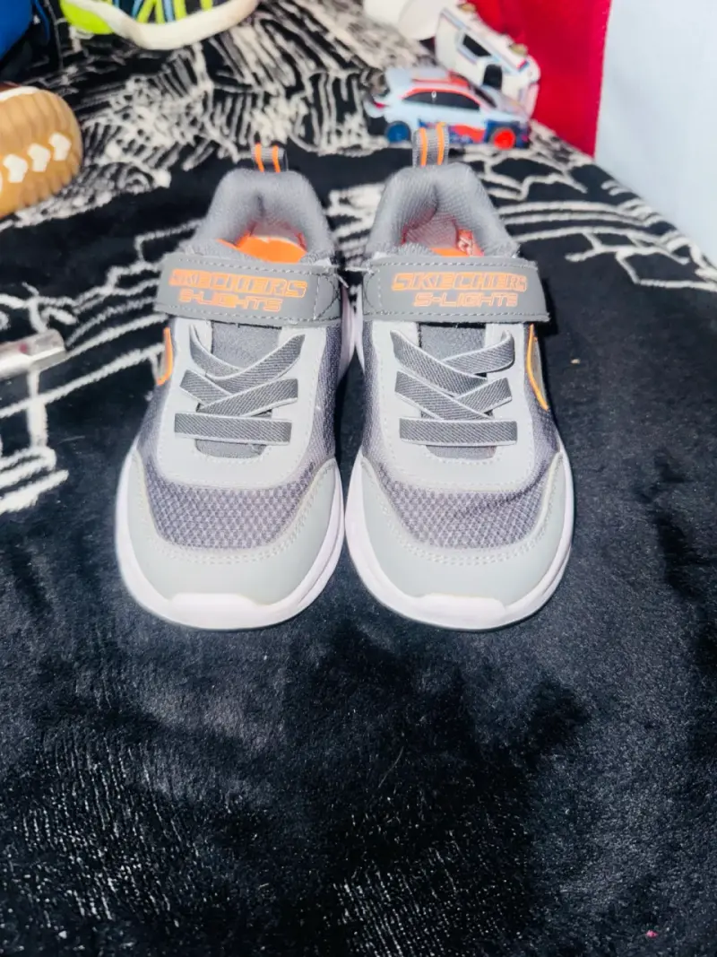 Zapatillas Skechers S-Lights grises