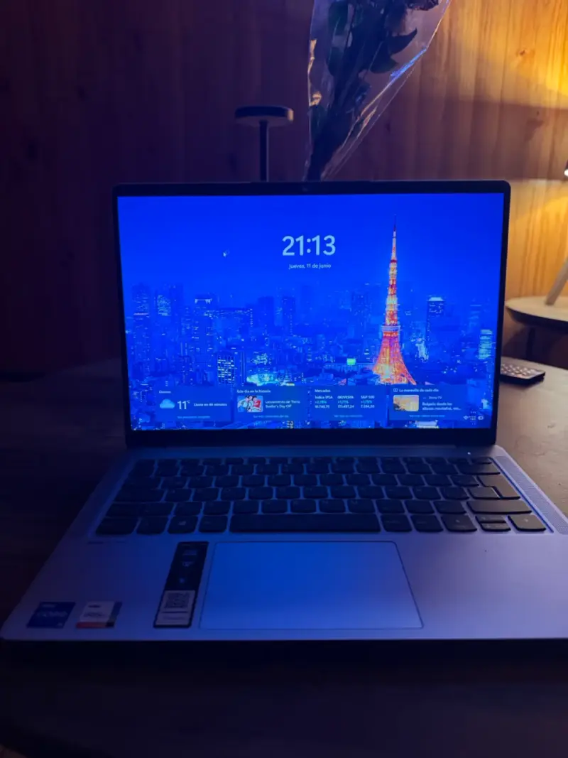 Laptop Lenovo usada - 2