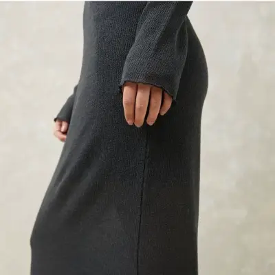 Vestido largo gris oscuro - miniatura 2